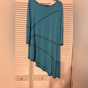 Soft teal knit side pocket asymmetrical hem tunic-L